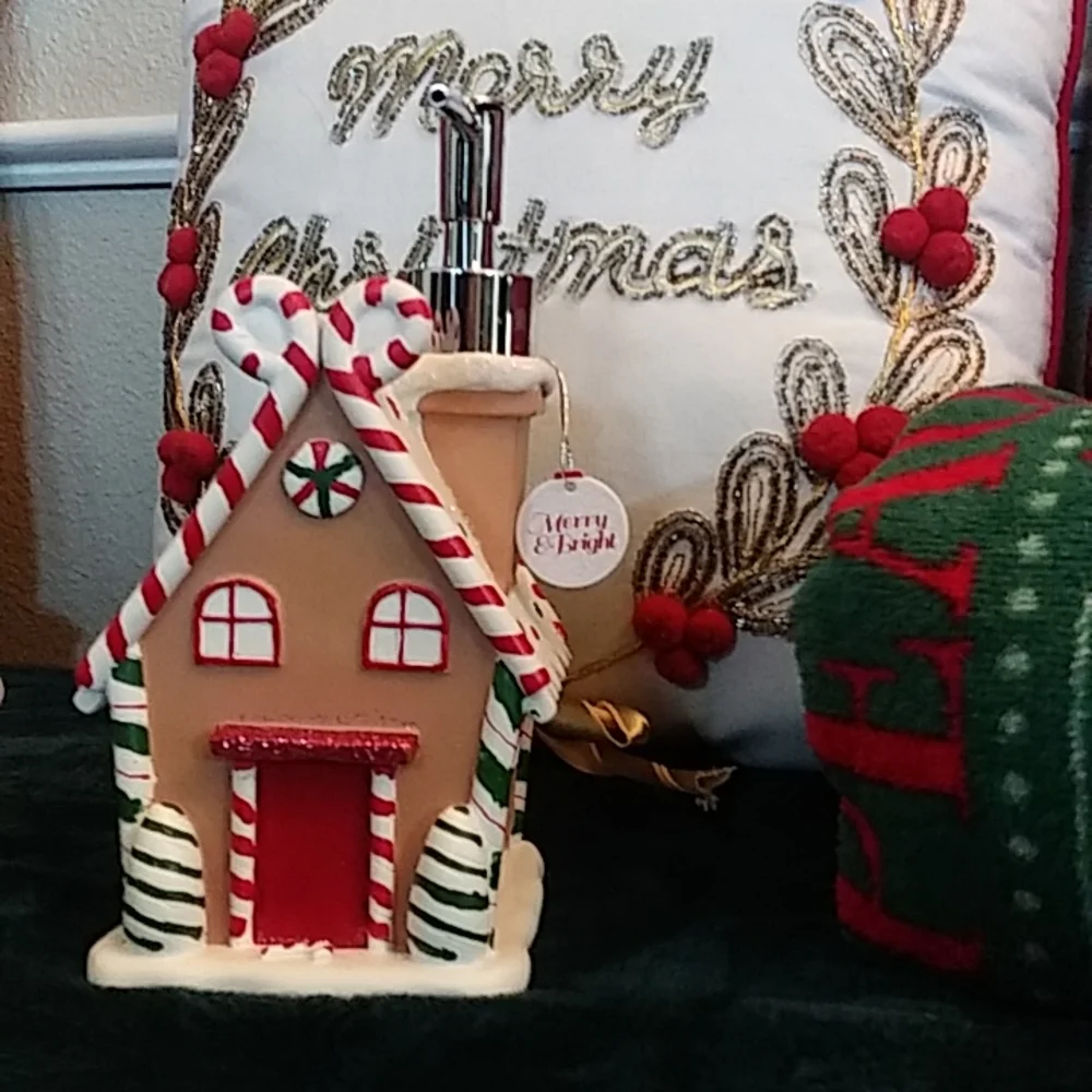 New! GingerBread Home Christmas Decor Hand Soap or lotion Dispenser